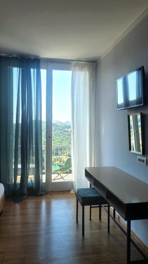 Theoxenia Hotel Андрицена Экстерьер фото