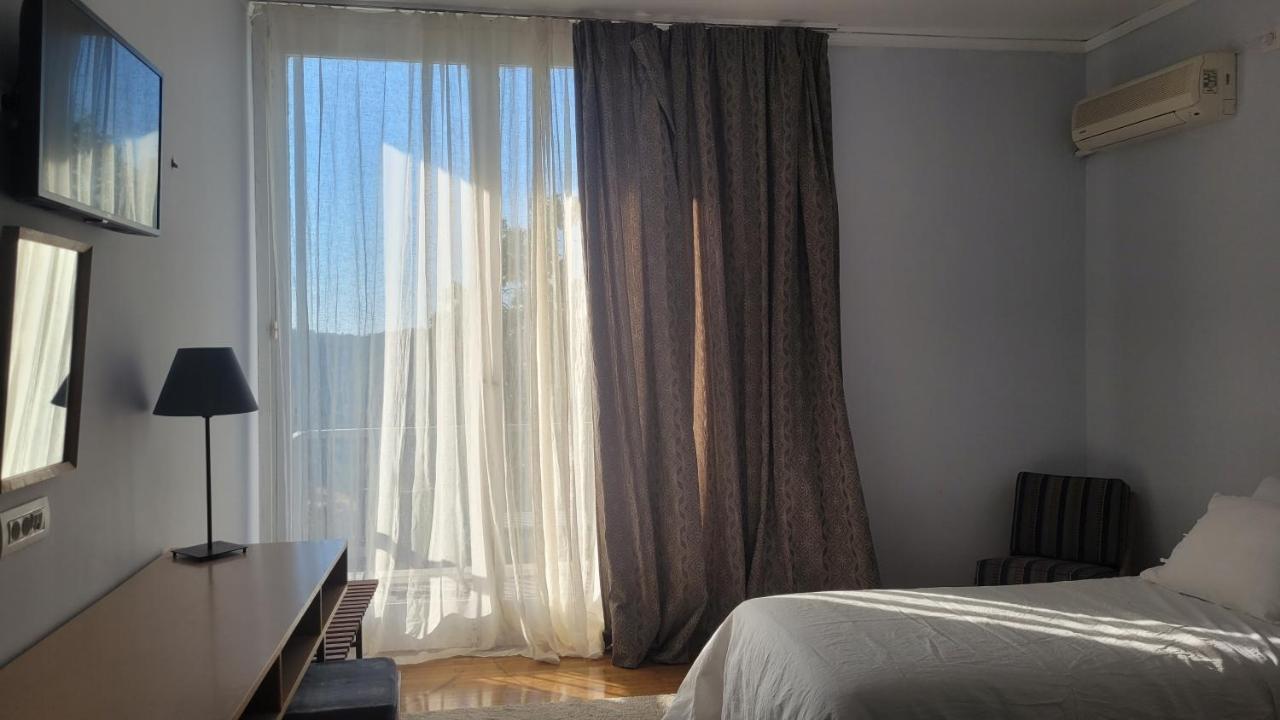 Theoxenia Hotel Андрицена Экстерьер фото